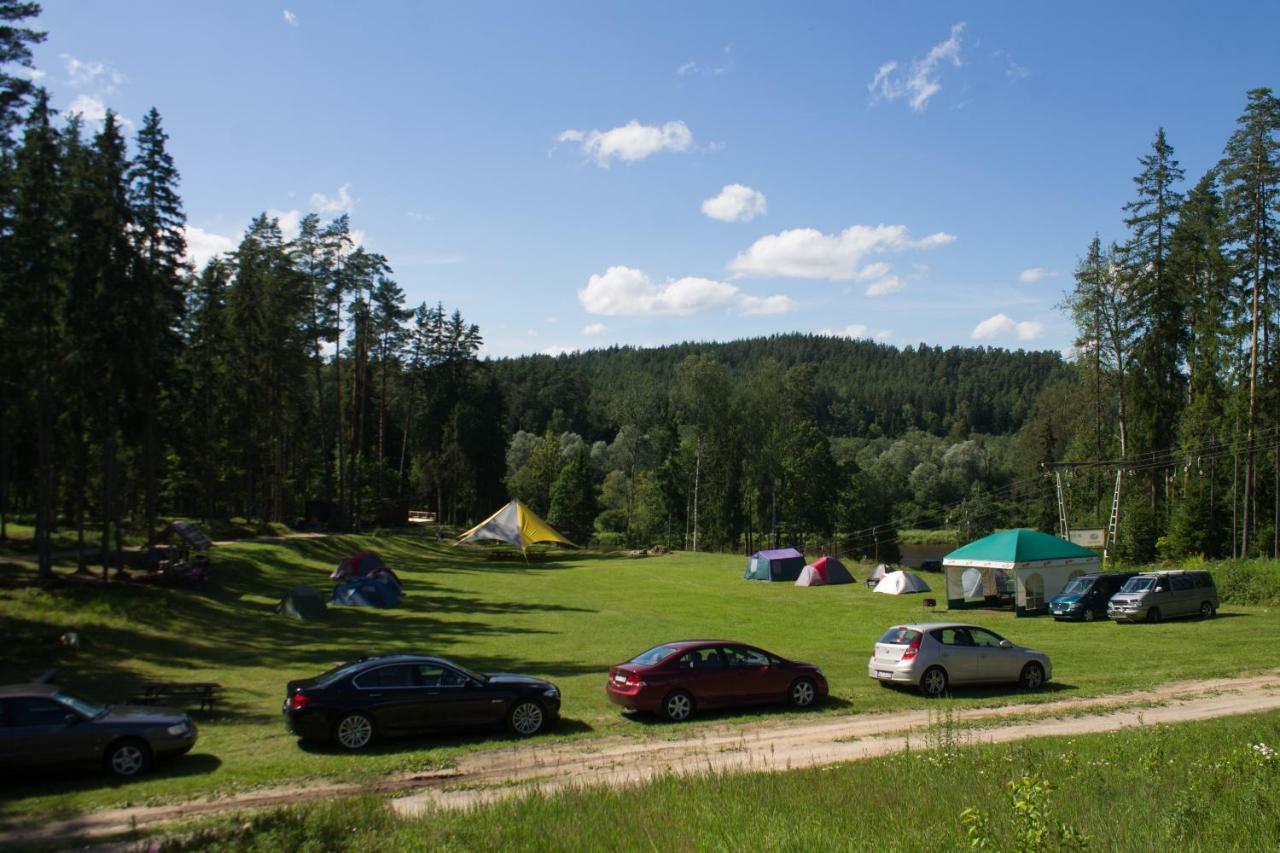 Kempings Ozolkalns Cēsis Buitenkant foto